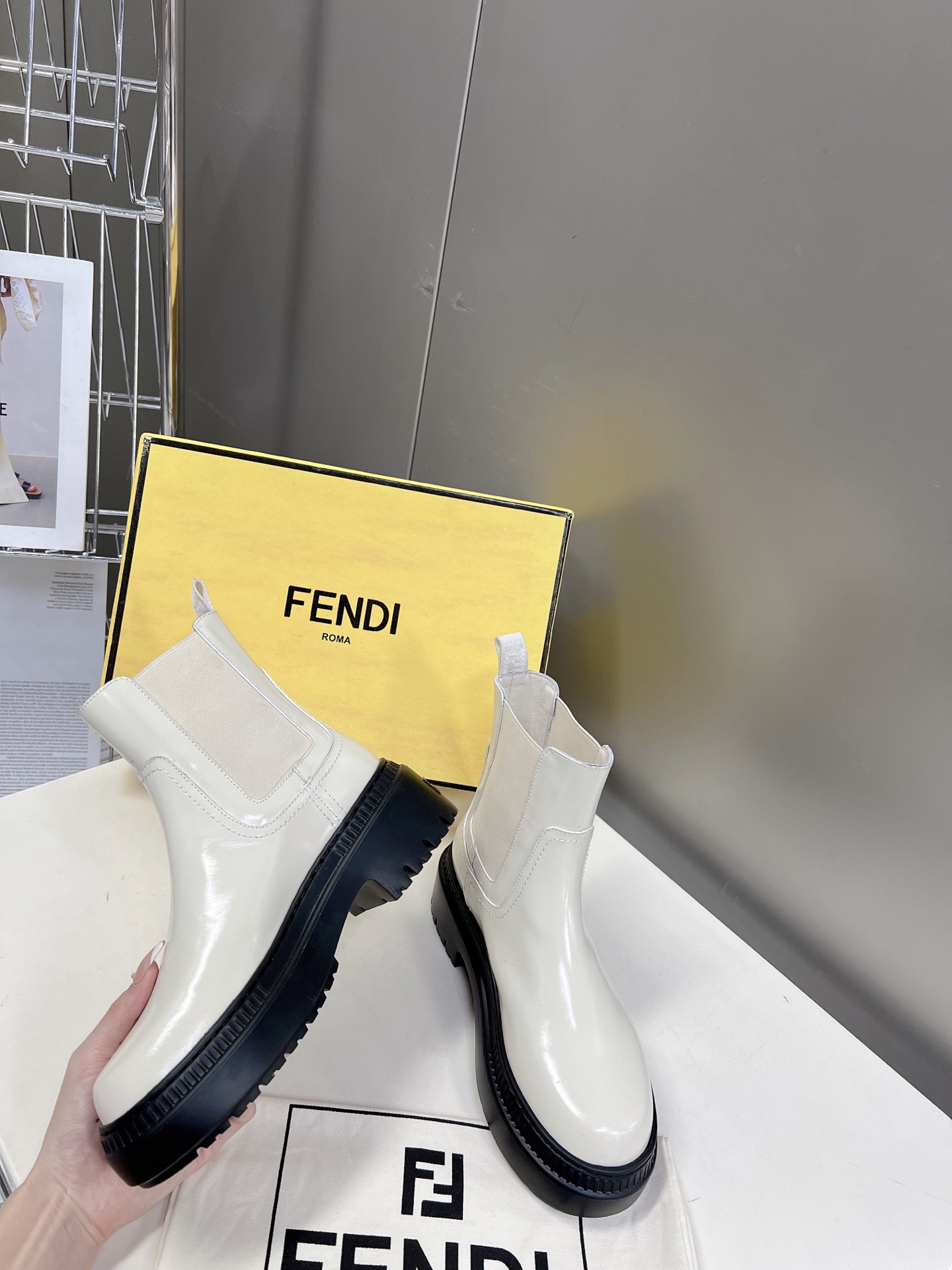 FENDI 펜디 230110450