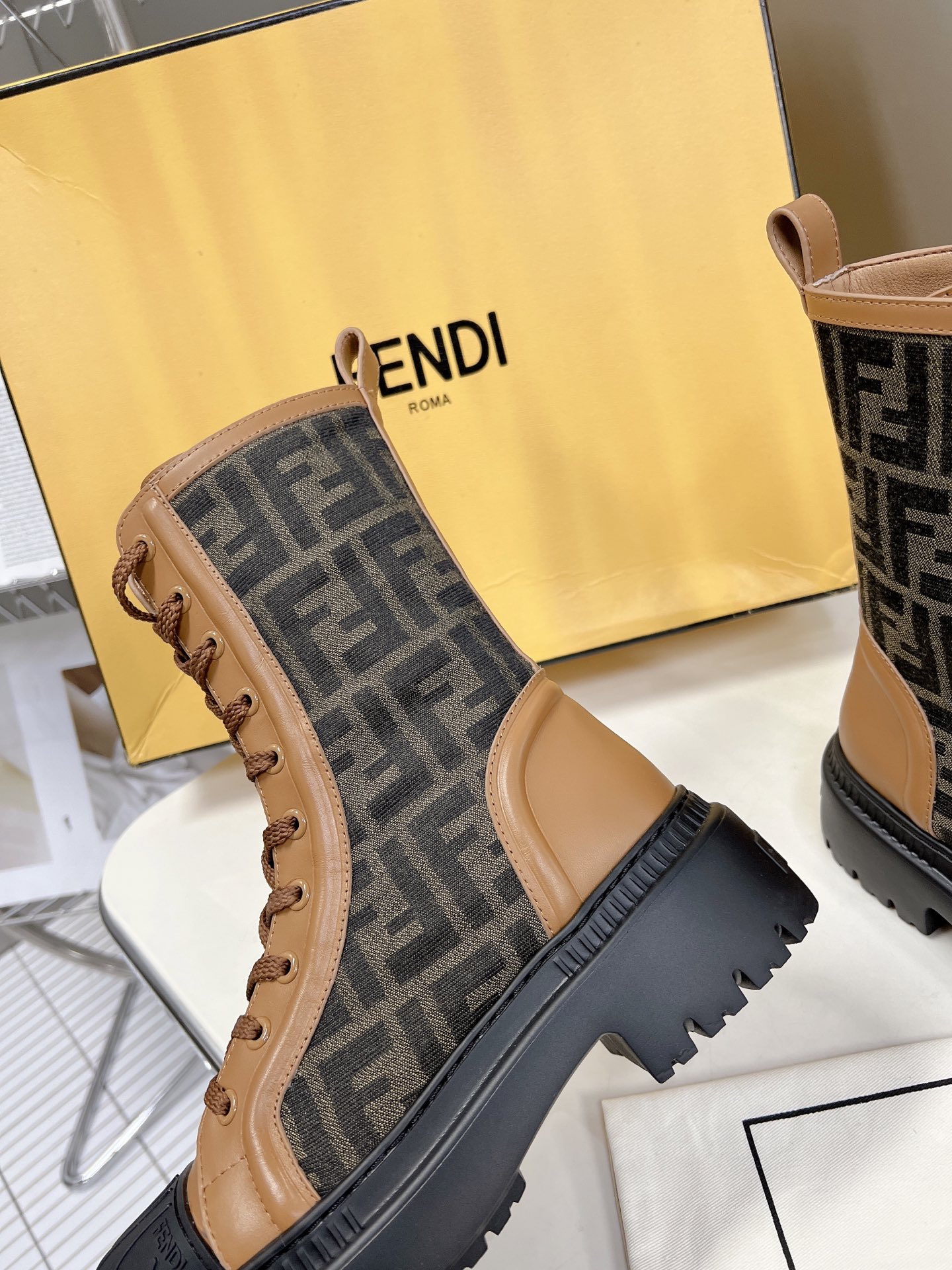 FENDI 펜디 230110454