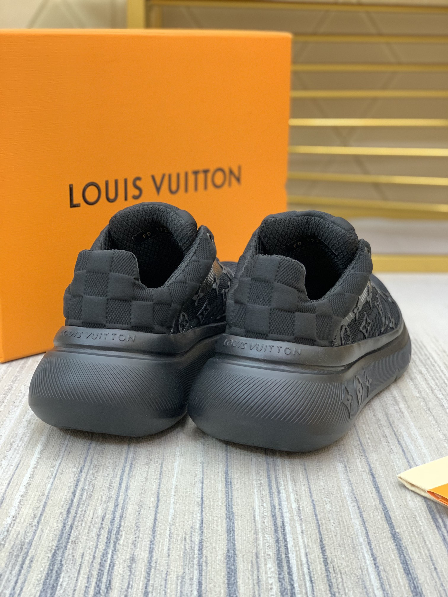 LOUIS VUITTON 루이비통 230110551