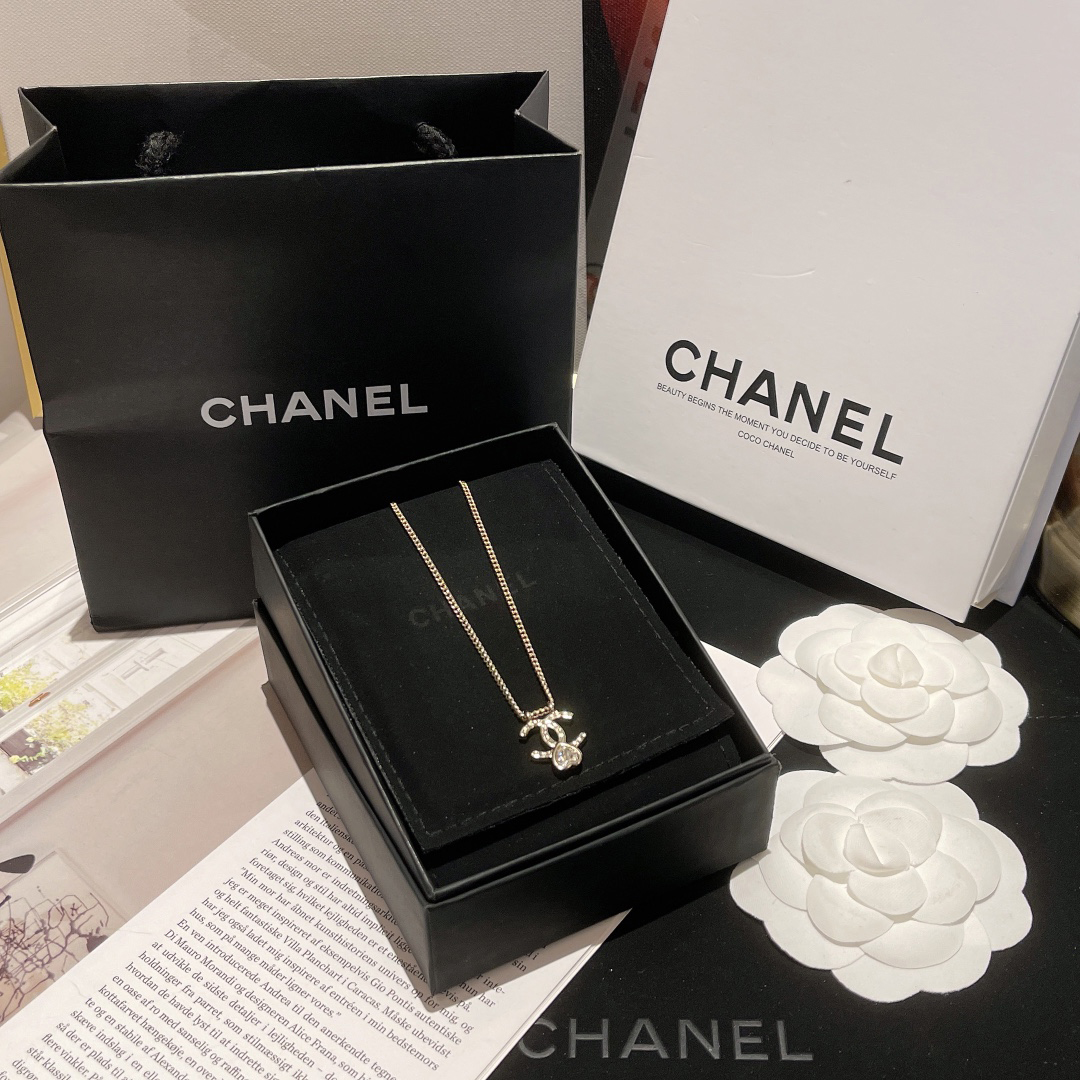 CHANEL 샤넬 2322744