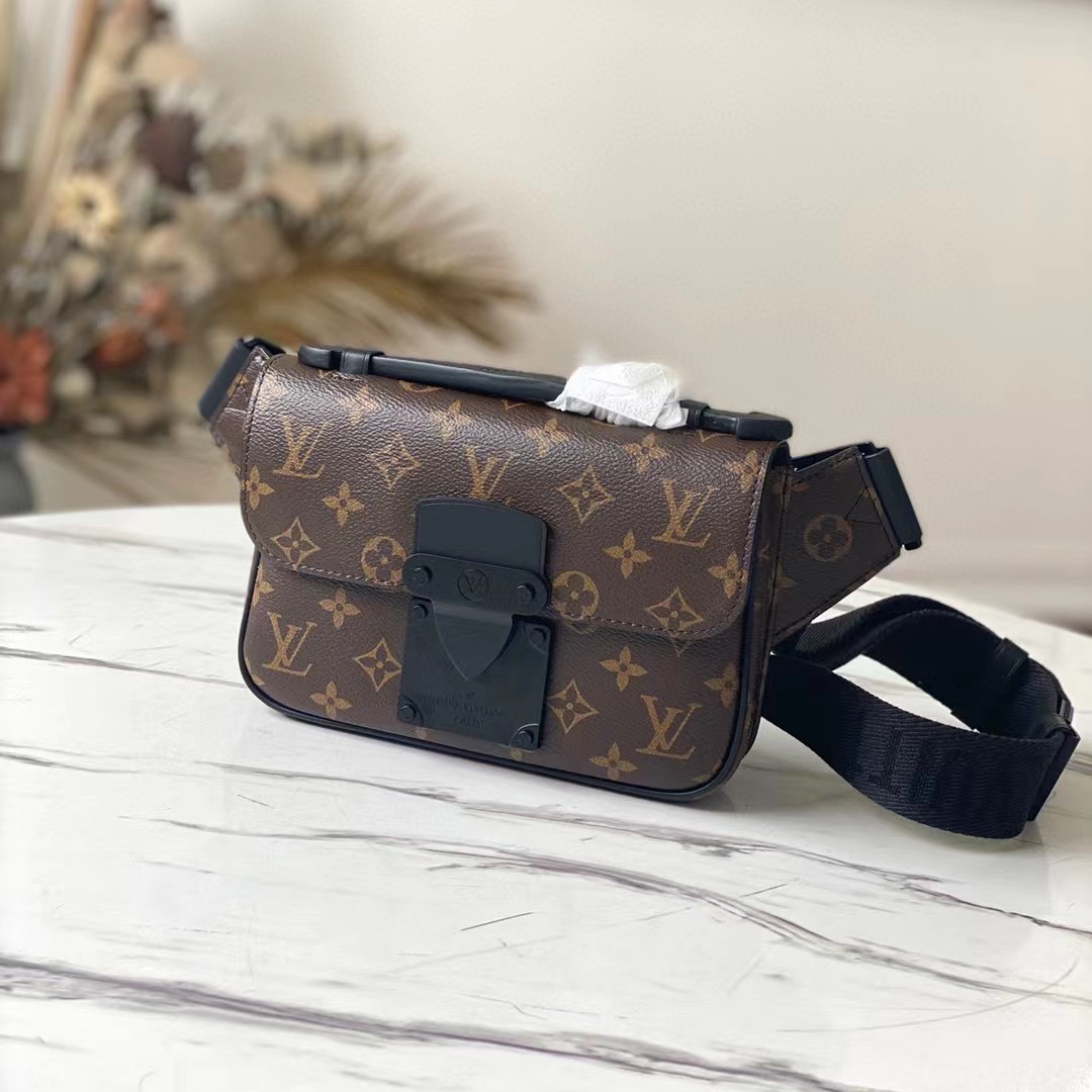 LOUIS VUITTON 루이비통 S 락 슬링 백 M45807