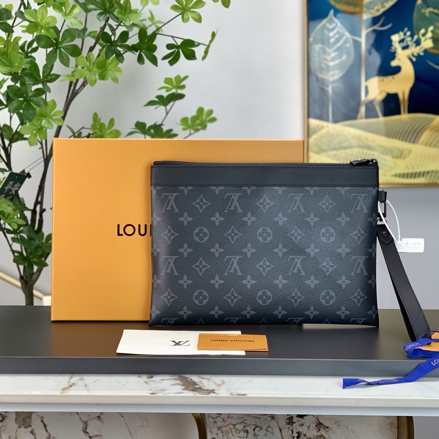 LOUIS VUITTON 루이비통 포쉐트 투고 M81569